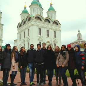 Ritorno al passato: passeggiata tra le mura del Cremlino di Astrakhan